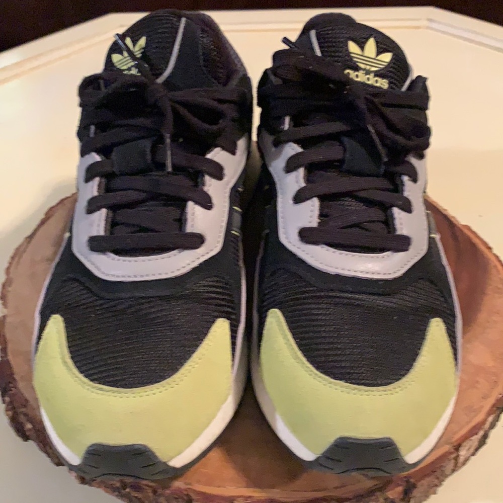 Men’s Adidas 10.5